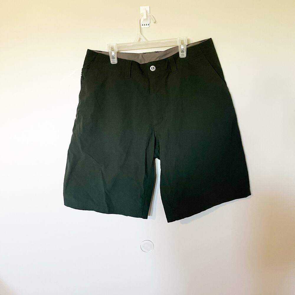 Patagonia scrambler short green men’s size 34‎